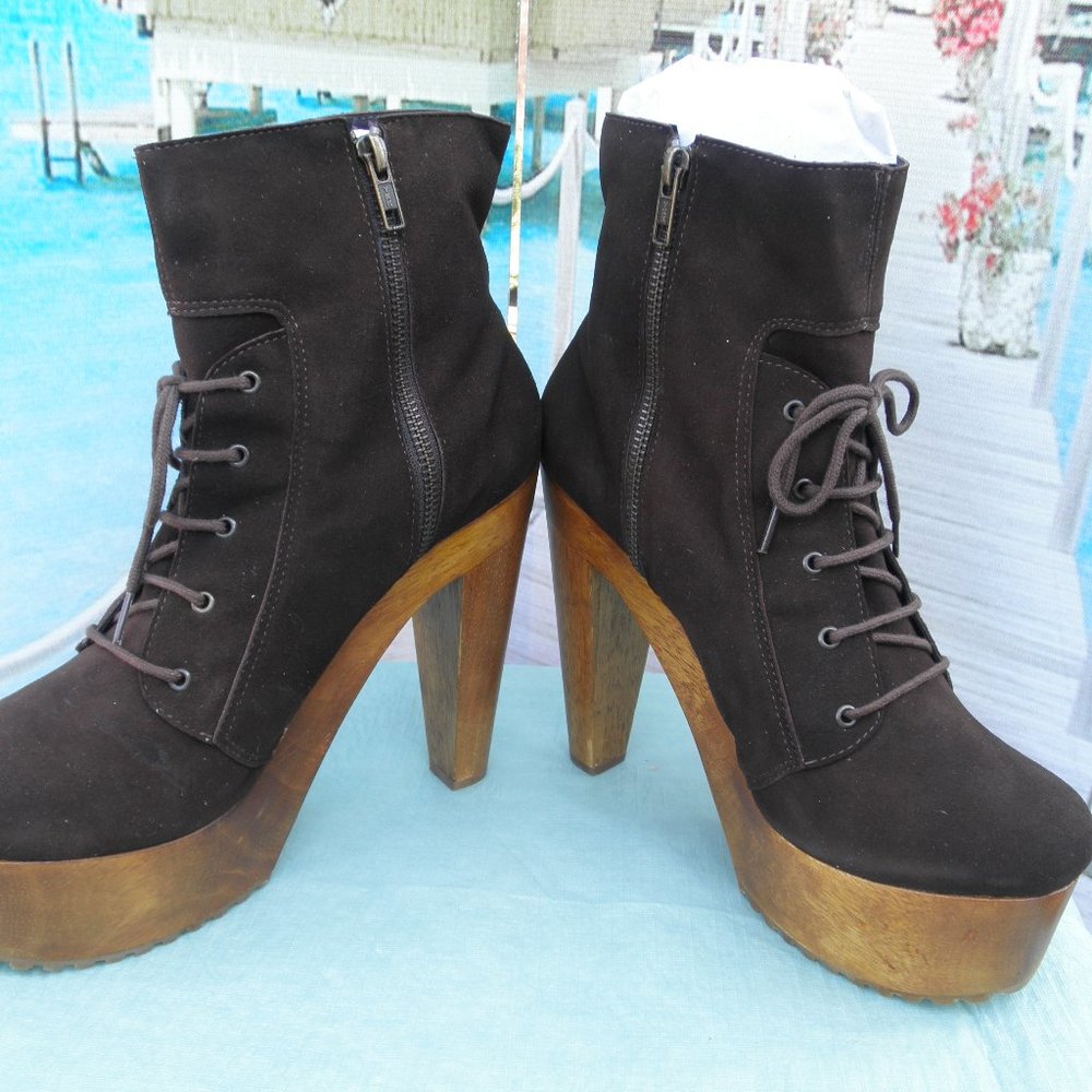NEW by MADISON HARDING, BROWN LACE UP PLATFORM BOOTS (SIZE 10B) HEELS 5.75" HIGH